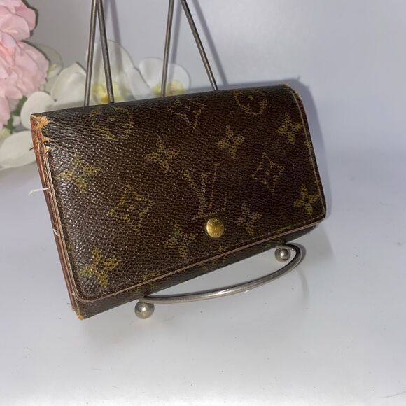 Authentic Louis Vuitton Monogram Porte Monnaie Tresor Wallet - Picture 1 of 11